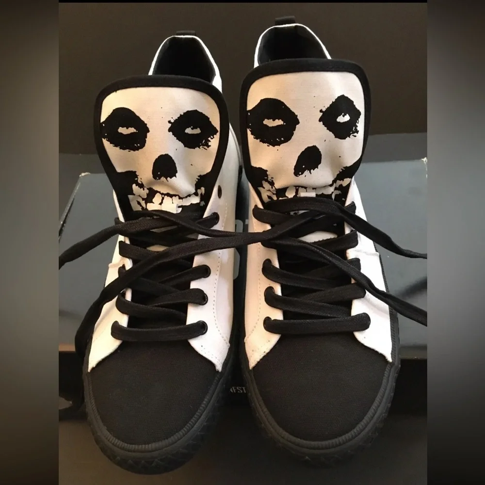 Iron Fist White Misfits High-Tops - Picture 3 of 10